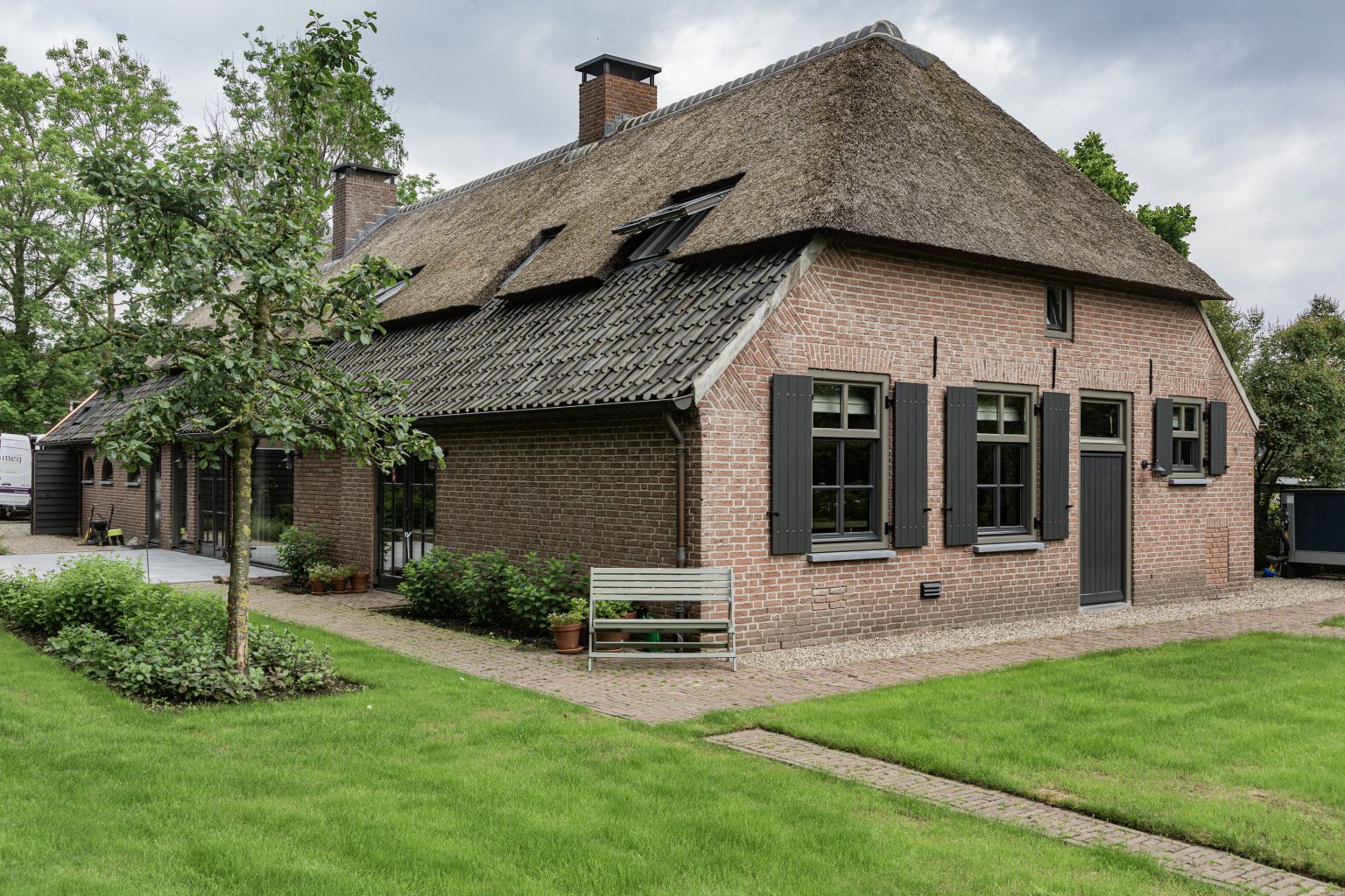 Buitengevel Landelijke langgevel boerderij Brabantse hoeve renovatie verbouwing advies ontwerp